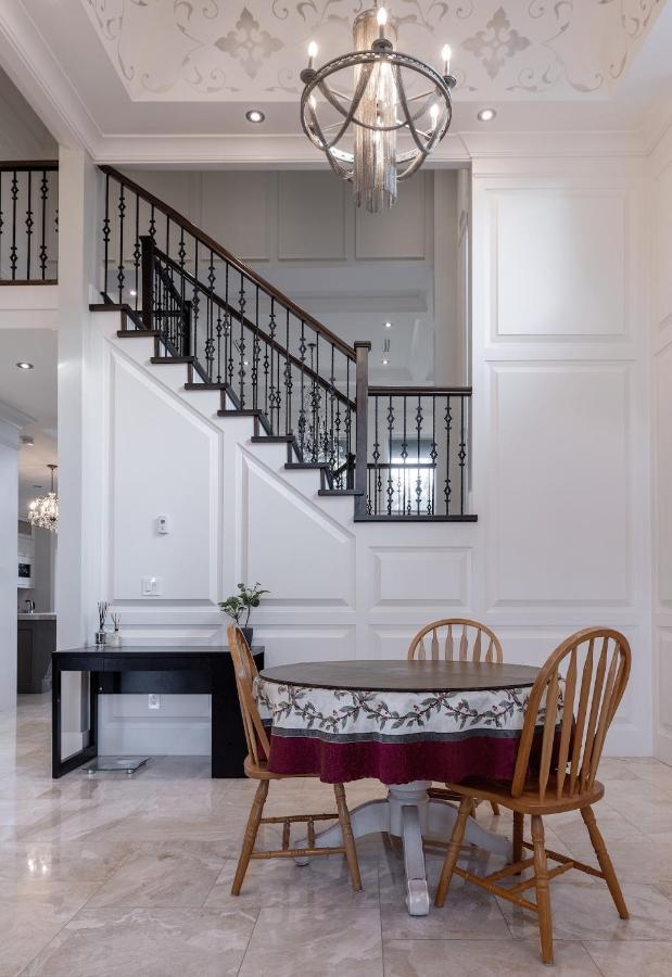 Luxurious Private Rooms In Richmond Eksteriør bilde